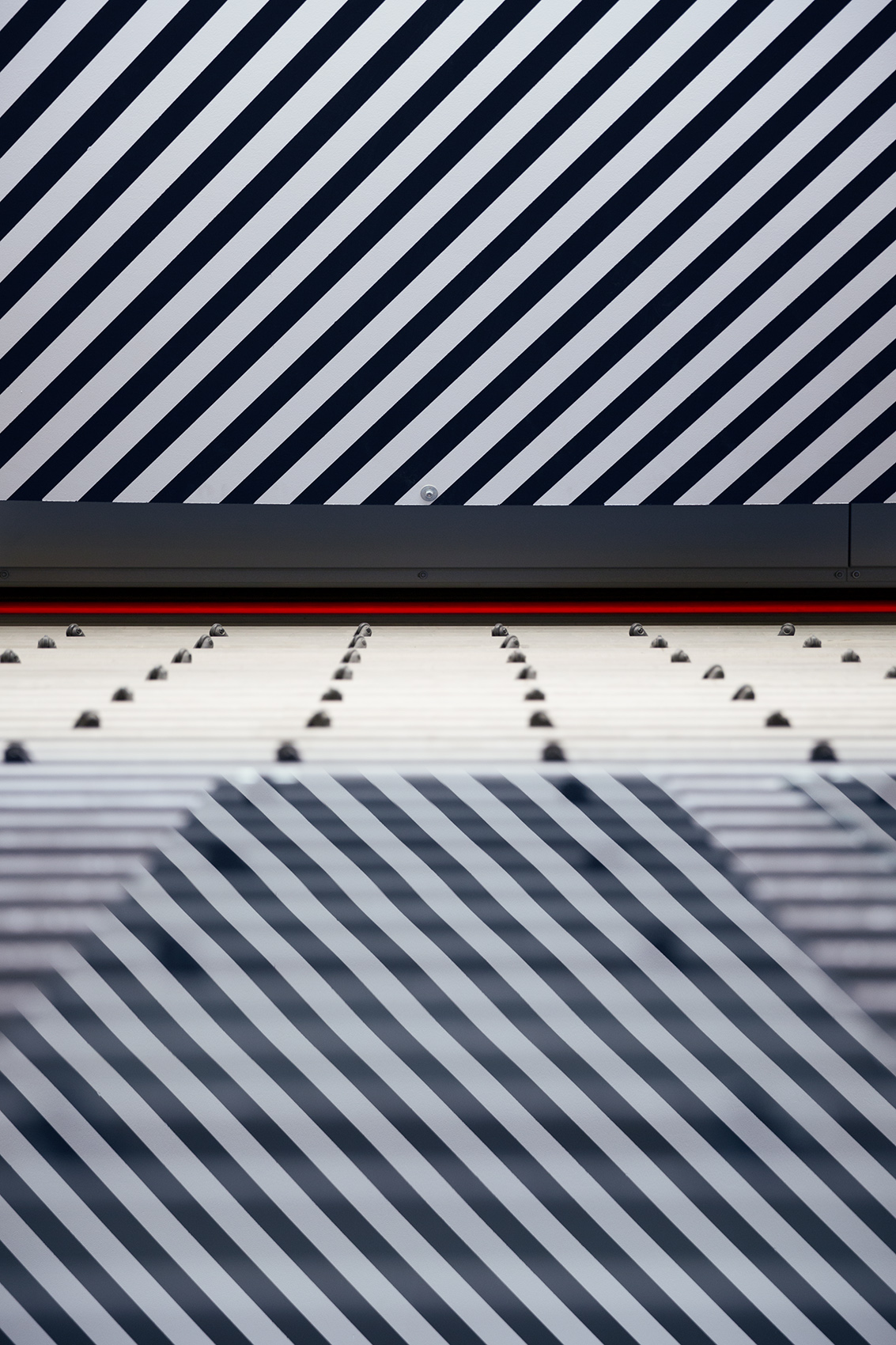 Memic Glass